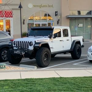 Meet your Posher, Tyler